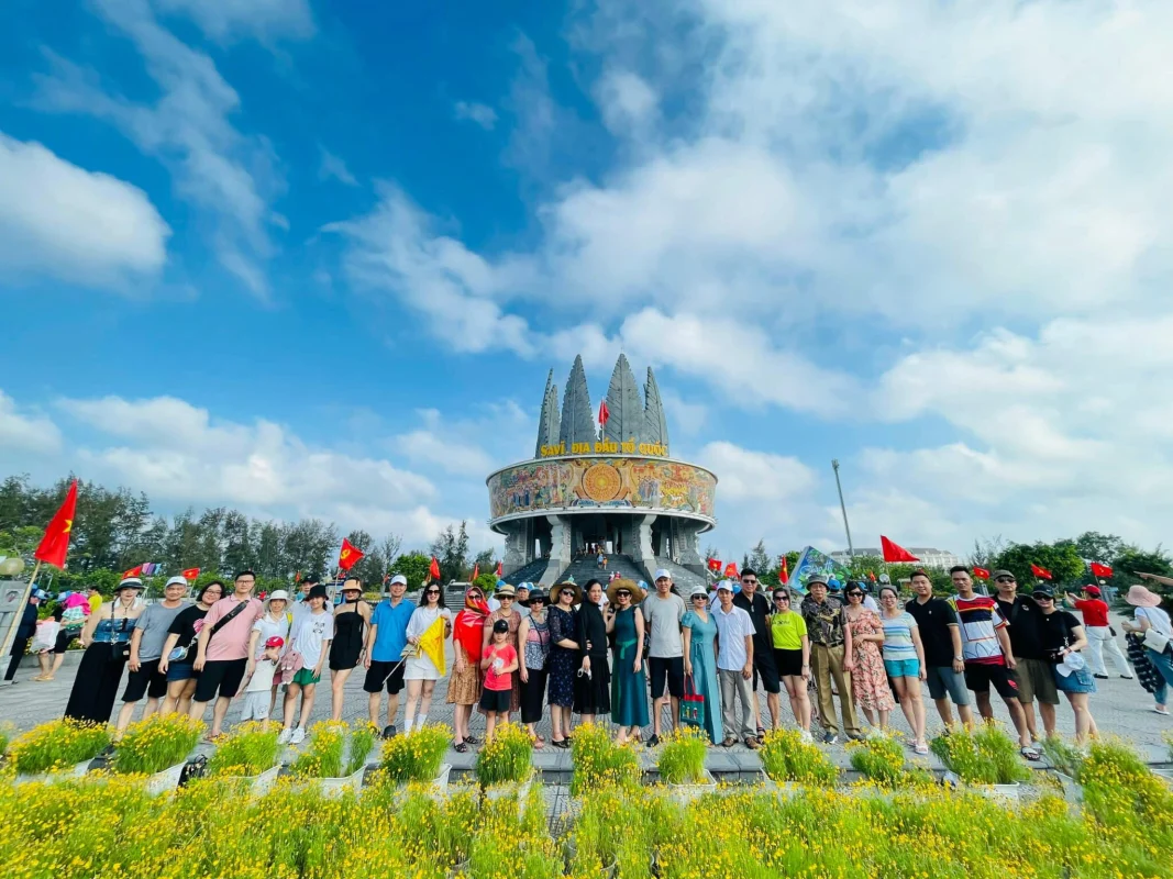 Công Ty TNHH TM & DV Du Lịch DALAT HOLIDAY