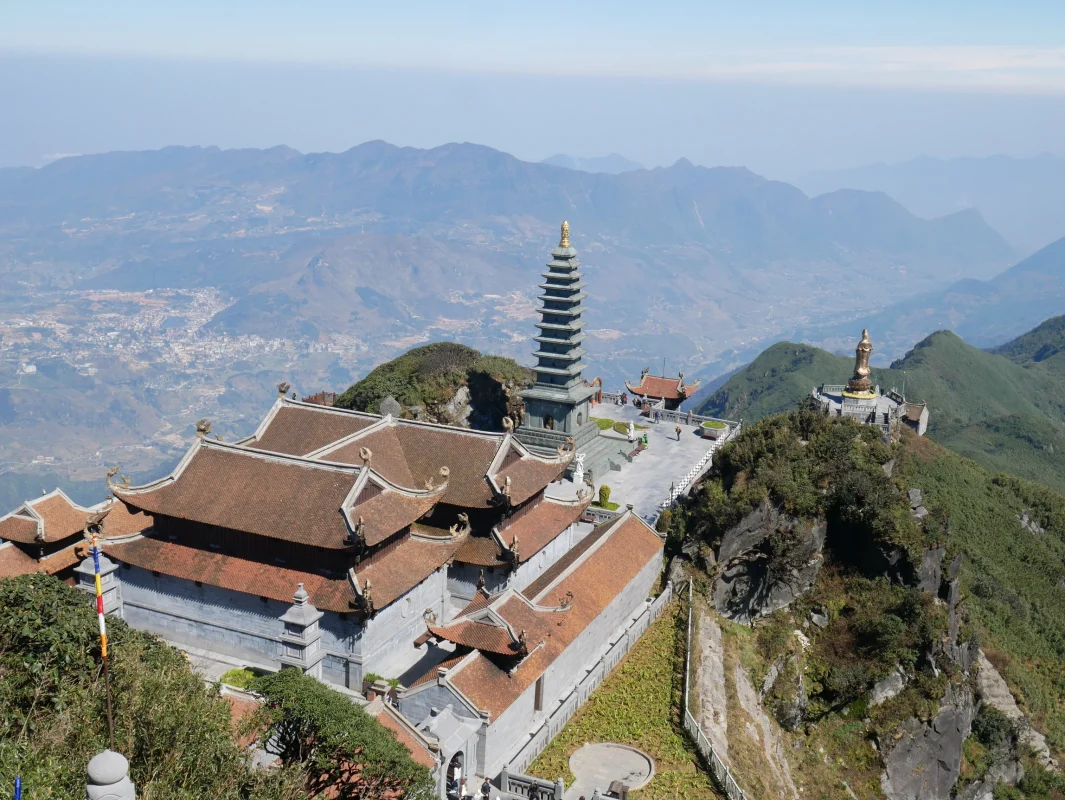 Công Ty TNHH TM & DV Du Lịch DALAT HOLIDAY